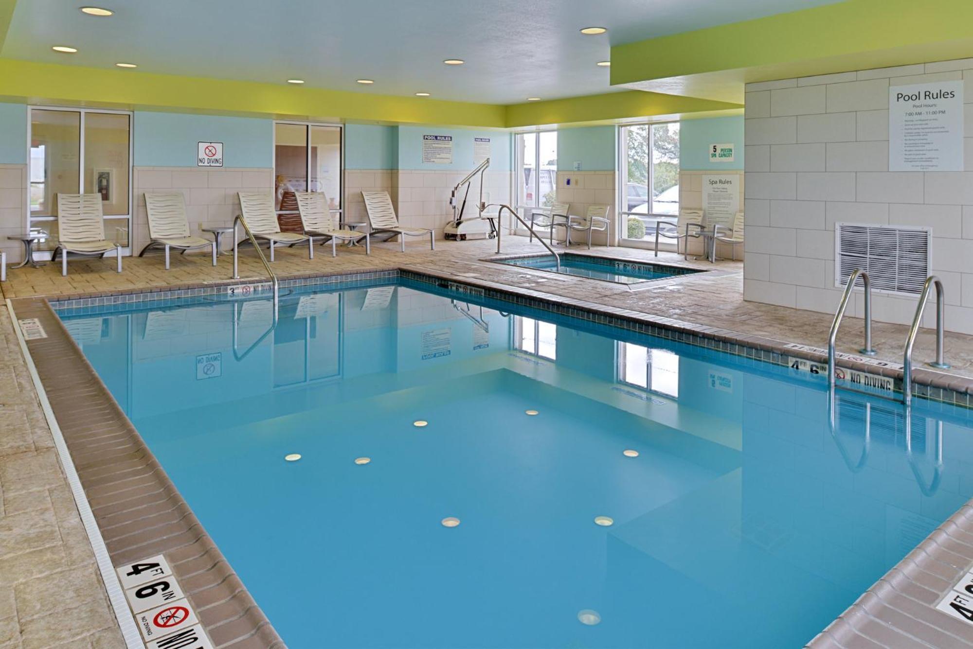 Hotel Express & By Ihg 2*