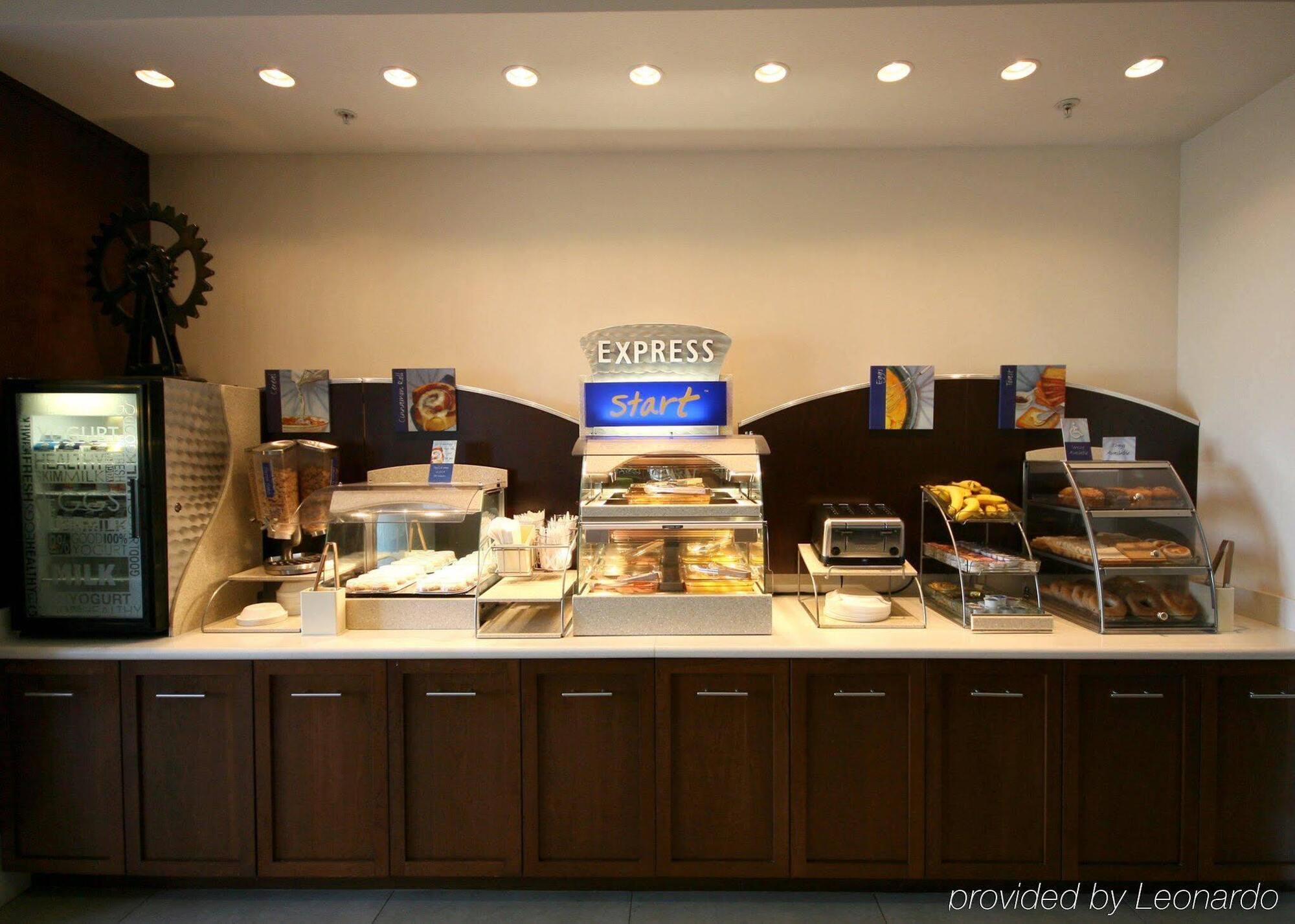Express & By Ihg Hotel 2*