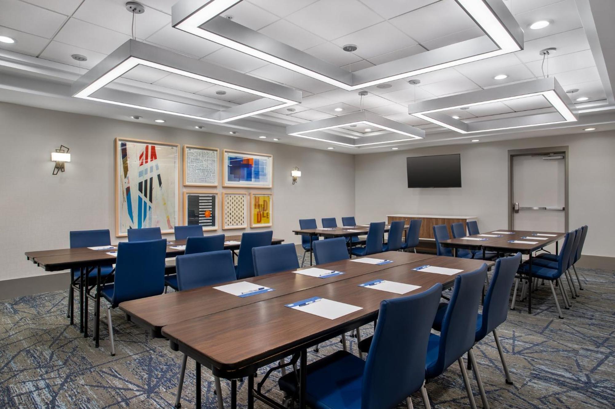 Hotel Express & By Ihg Terre Haute