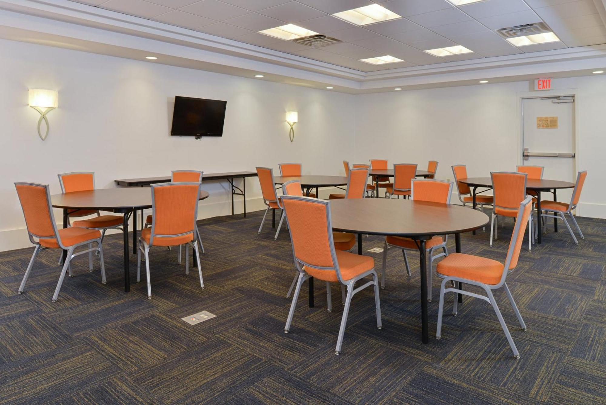 Hotel Express & By Ihg