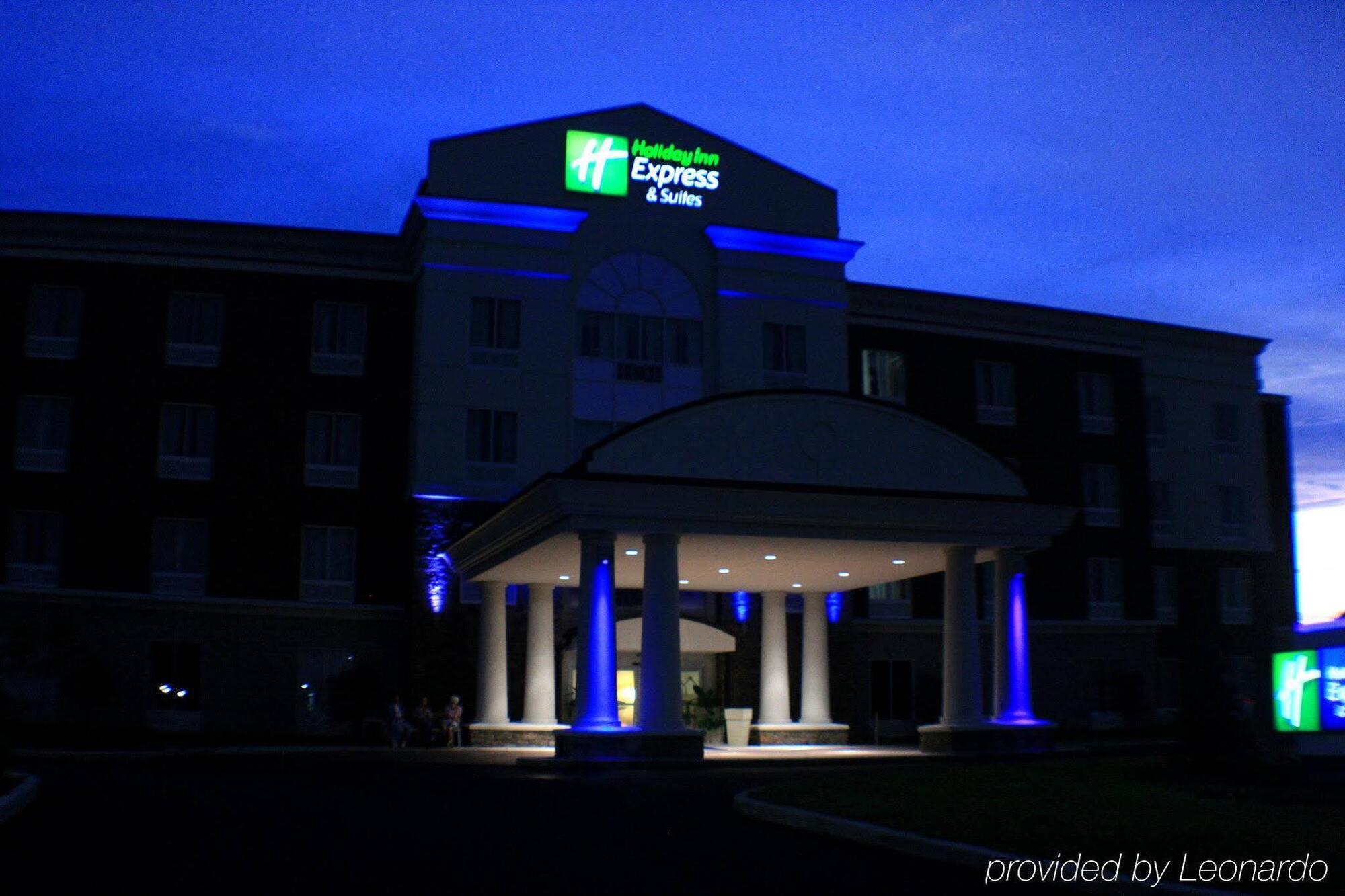 Express & By Ihg 2*